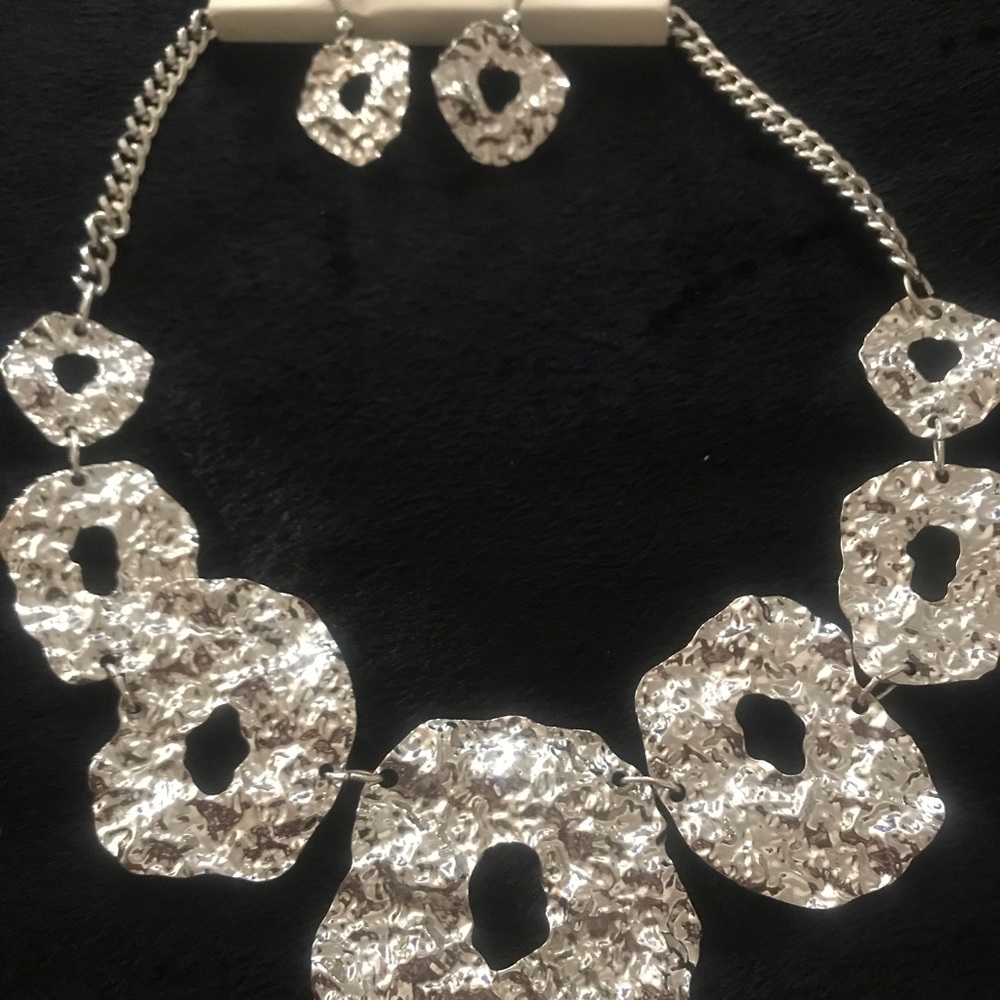 Necklace set